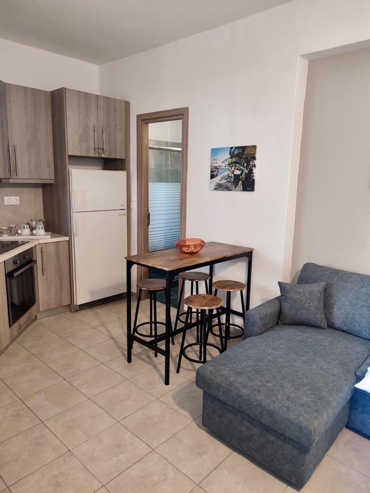 Lia'S Luxury Apartment - Near Airport Коропіон Екстер'єр фото